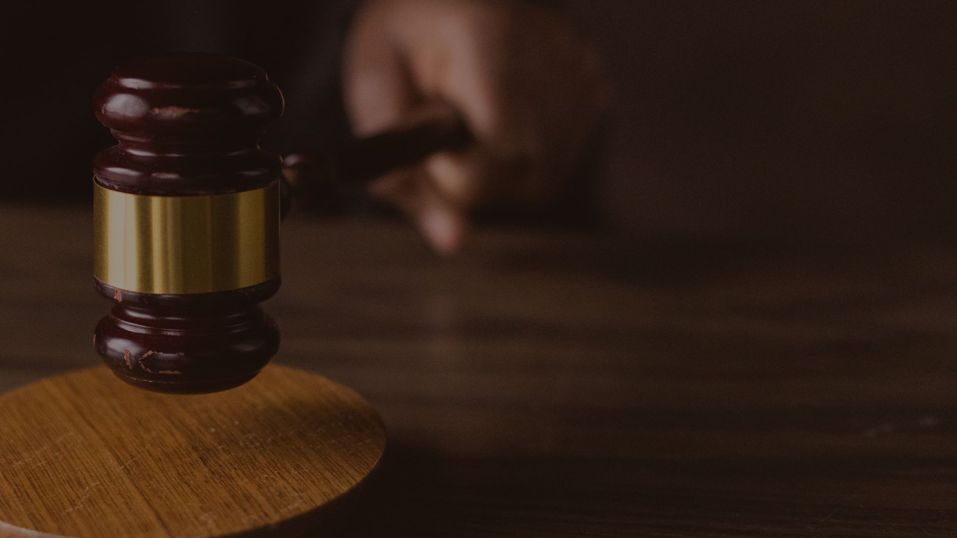 تجربه‌ای مطمئن در مسیر حقوقی